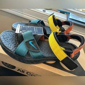 Nike ACG Air Deschutz
Black Dark Trail - Size 8